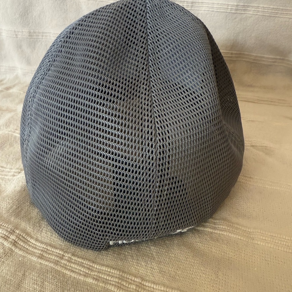 Hurley Gray and Black Men's Hat - Picture 3 of 4